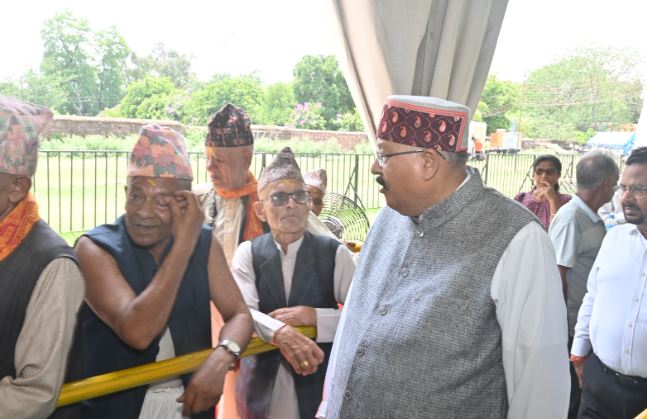 चारधाम यात्रा पंजीकरण केंद्र का निरीक्षण करने पहुंचे सतपाल महाराज, व्यवस्थाओं पर जताई संतुष्टि 4 1000191750