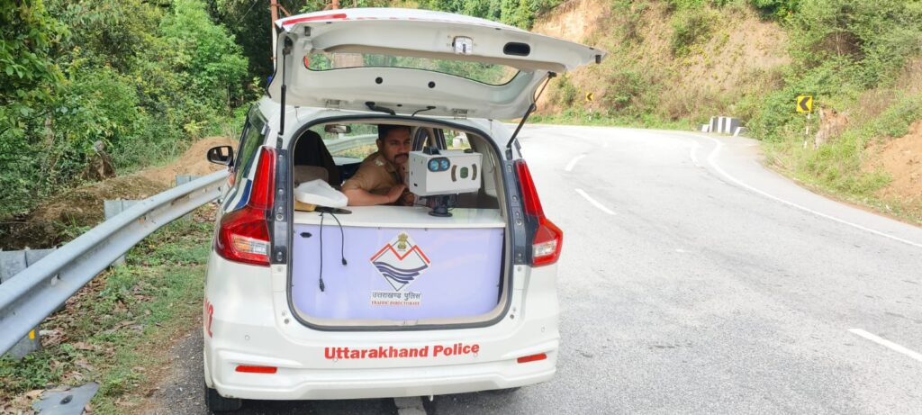 इंटरसेप्टर स्पीड रडारगन से तेज रफ्तार पर लगाम, ओवरस्पीड वाहन चालकों के कट रहे चालान 2 1000191834