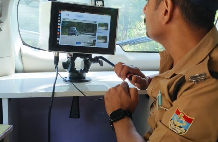 इंटरसेप्टर स्पीड रडारगन से तेज रफ्तार पर लगाम, ओवरस्पीड वाहन चालकों के कट रहे चालान 1 20250524 092129
