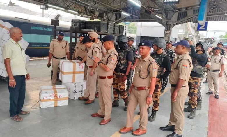 चारधाम यात्रा के दौरान हरिद्वार रेलवे स्टेशन पर सुरक्षा व्यवस्था मजबूत, सघन चेकिंग अभियान जारी 1 FB IMG 1746606466349