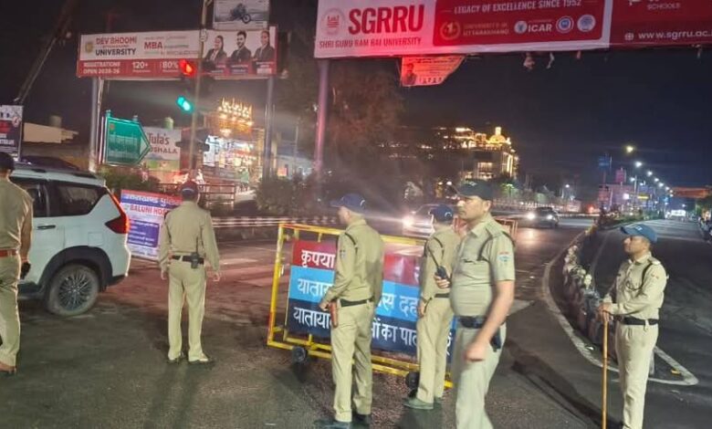 देहरादून में अलर्ट मोड पर पुलिस, पूरे जिले में सघन चेकिंग अभियान जारी 1 FB IMG 1746732057606