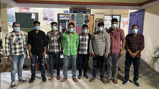 देहरादून: भर्ती परीक्षा में ब्लूटूथ डिवाइस का इस्तेमाल करने पर 17 अभ्यर्थी गिरफ्तार 1 Police said they arrested 17 accused people from t 1747651098937