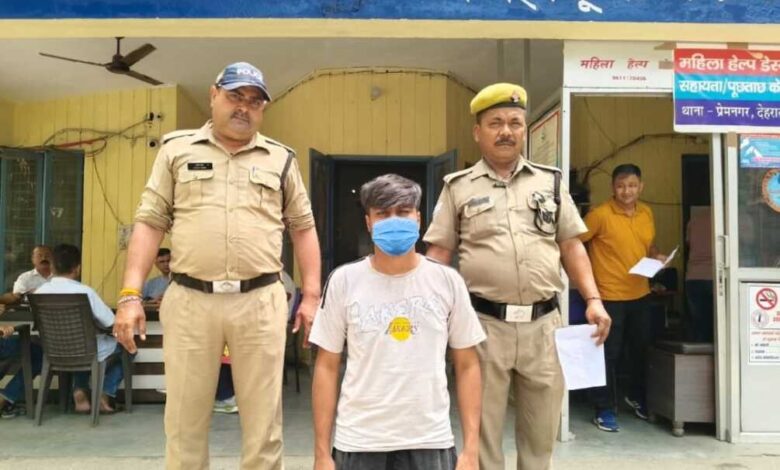 फायरिंग कांड में वांछित आरोपी कार्तिक शर्मा गिरफ्तार, प्रेमनगर पुलिस की बड़ी कार्रवाई 1 IMG 20250612 WA0122